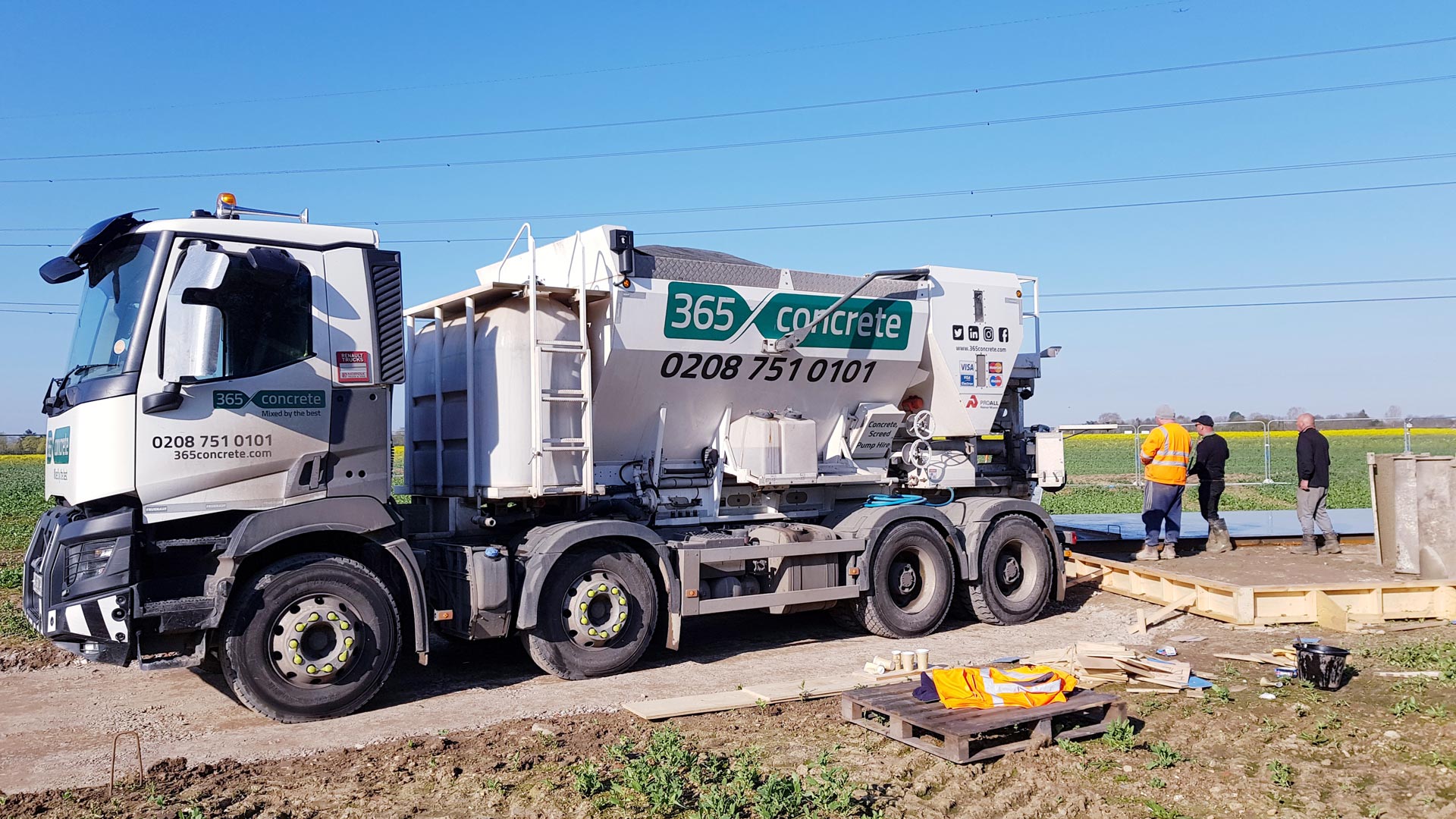 365 Concrete Volumetric Concrete Mixer On Site