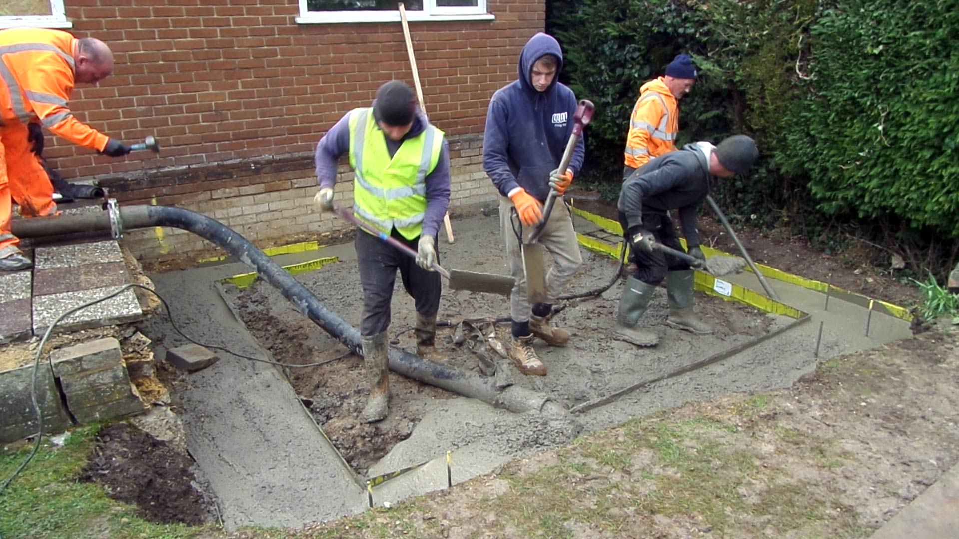 We provide quality concrete for foundations for homes around your area