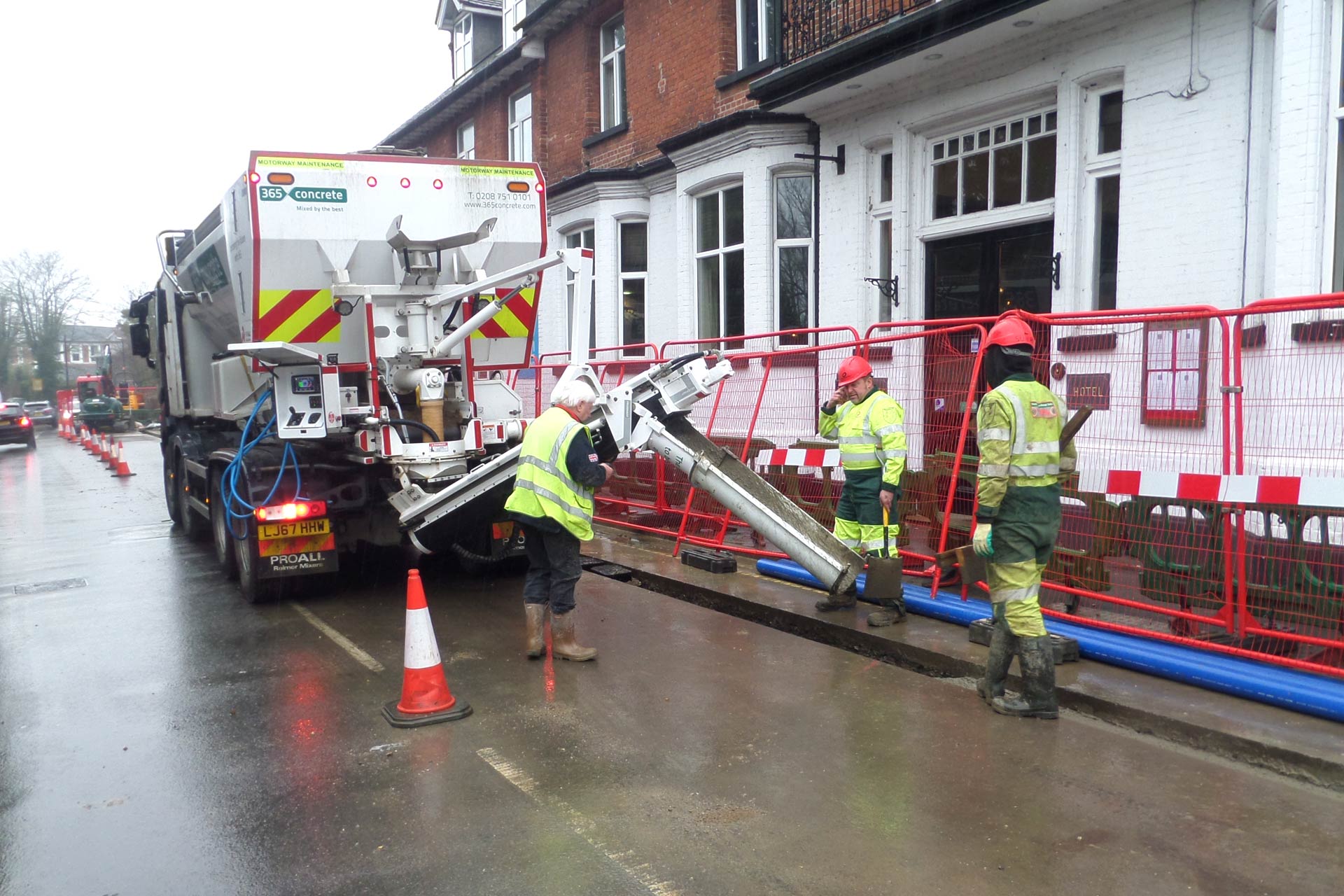 Commercial Concrete Suppliers in Berkshire, Surrey & Middlesex | 365 Concrete Commercial Concrete Suppliers in Berkshire, Surrey & Middlesex | 365 Concrete